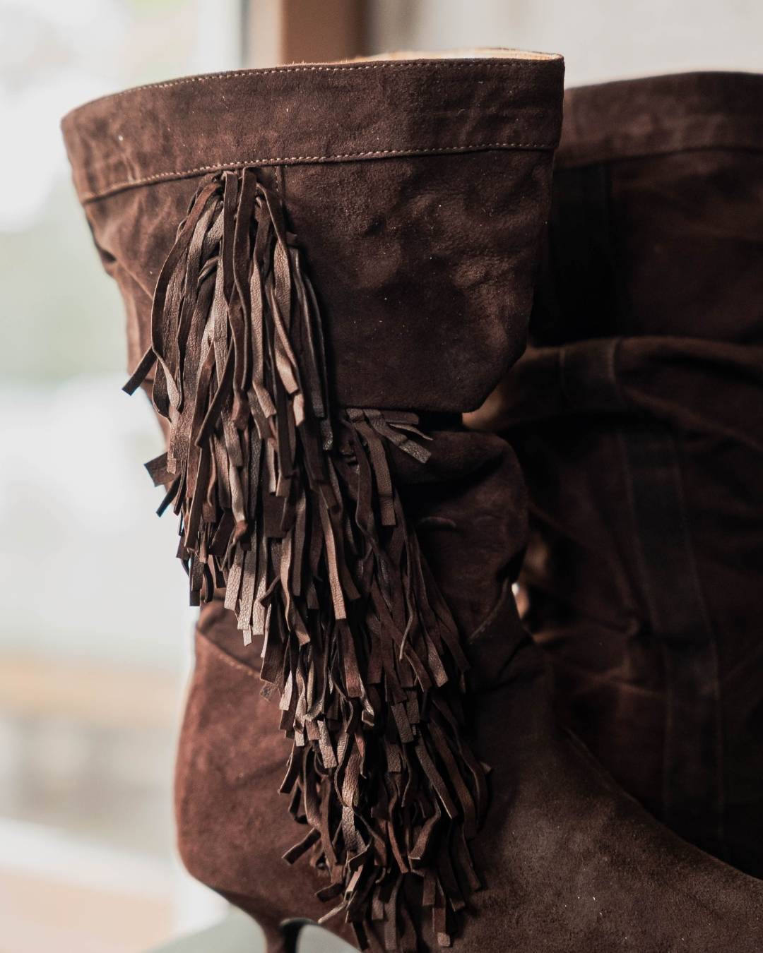 Botas color chocolate con flecos