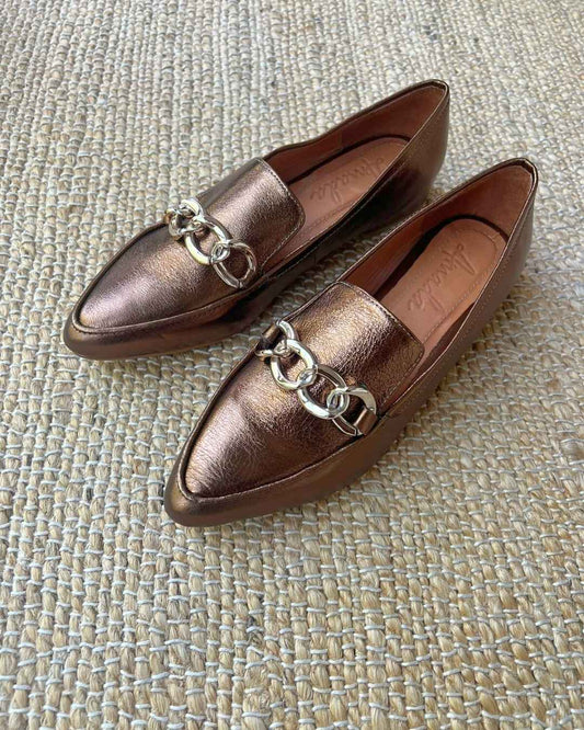 Mocasín cuero color cobre
