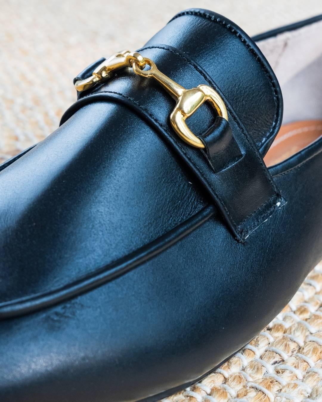 Mocasín de cuero color negro Modelo Vico