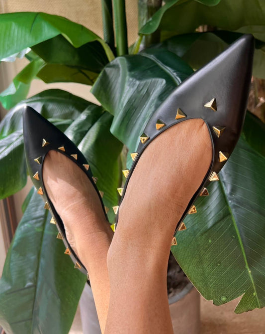 Baleta Cuero Negro con Tachas